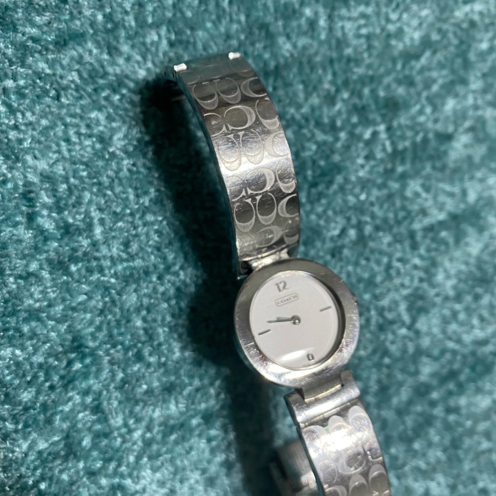 Two women's watches (Coach and New York & Company) - Picture 3 of 7